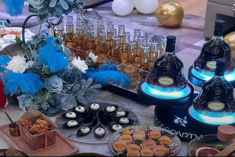 星辉夜总会晚班促销 点亮职业新旅程